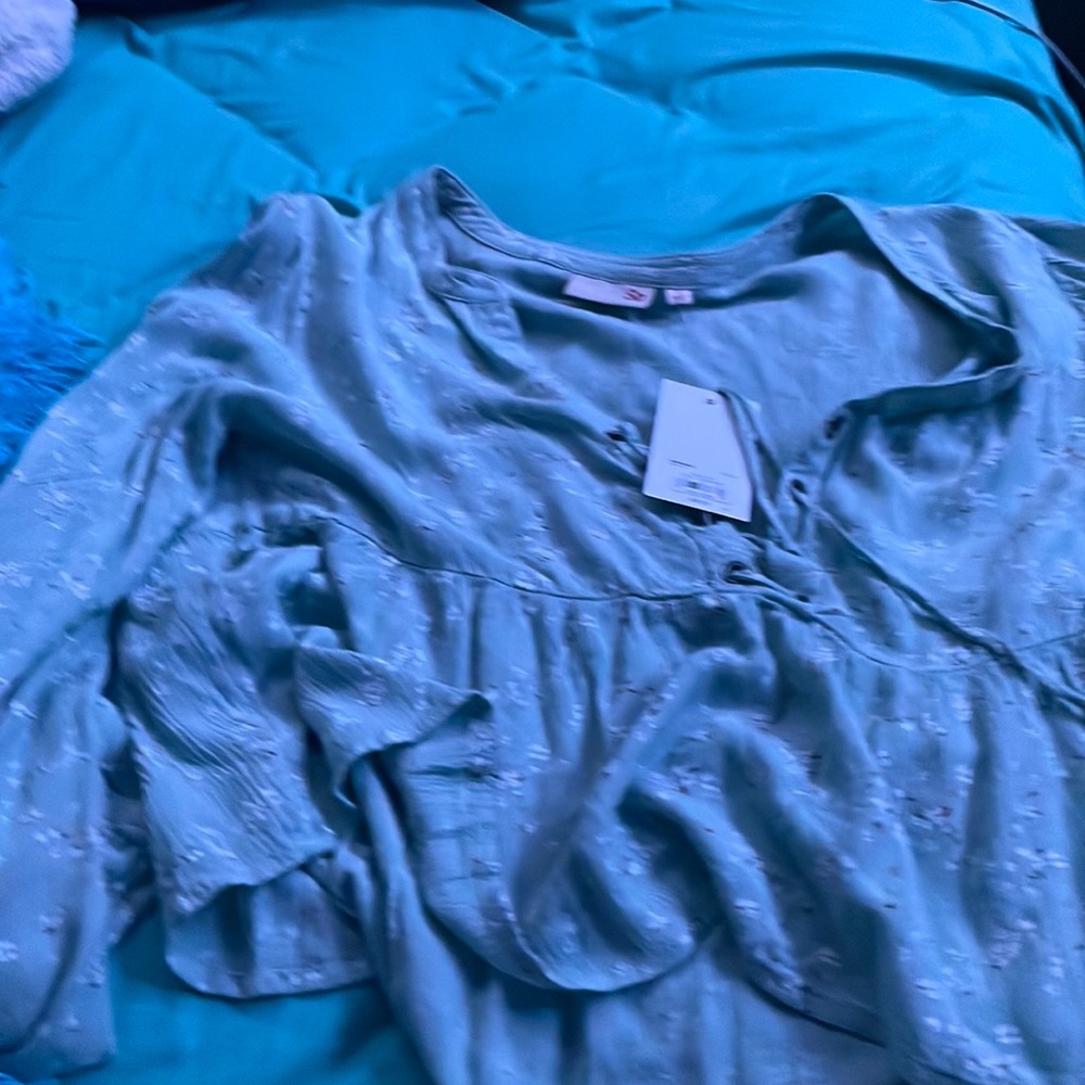 cropped long sleeve size small